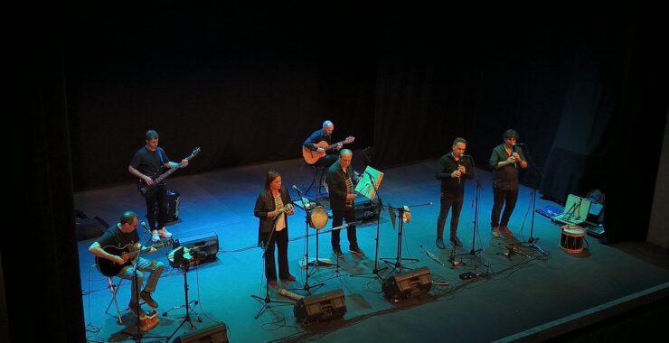Abrojo Folk revive la música tradicional en el Teatro Canónigos