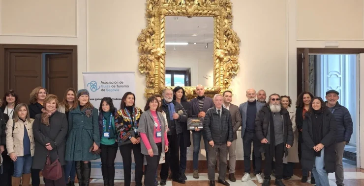 La Asociación de Guías de Turismo de Segovia conceden el premio Guía de Honor al Palacio Real de La Granja y del Palacio de Riofrío.